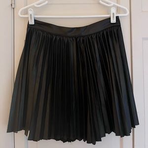 Pleated faux leather skirt size L (fits like US Small)